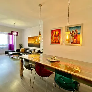 Hostiguest Coliving Leon Y Castillo Las Palmas de Gran Canaria